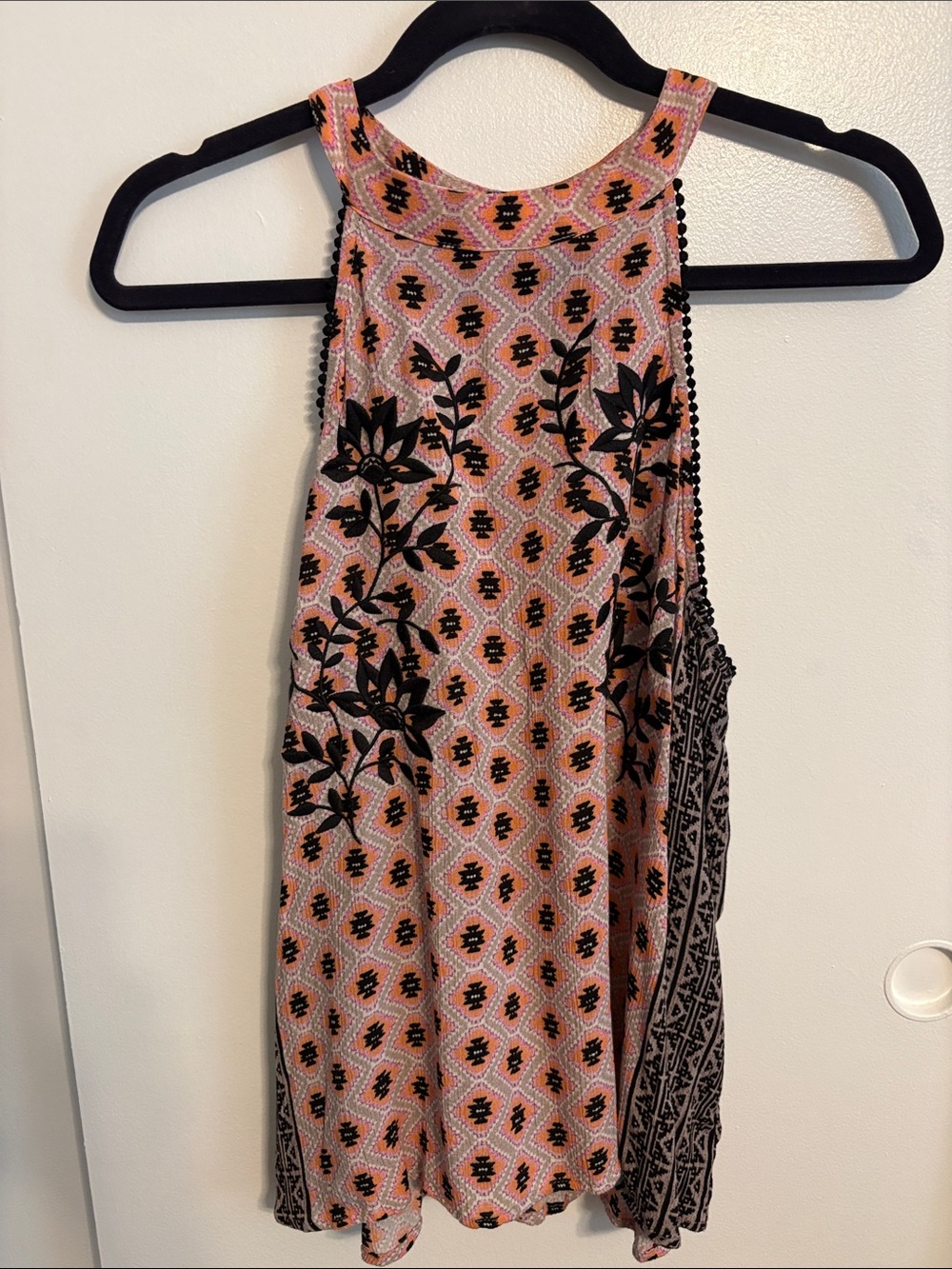 Xhilaration Pink & Orange Printed Tank with Black Floral Applique